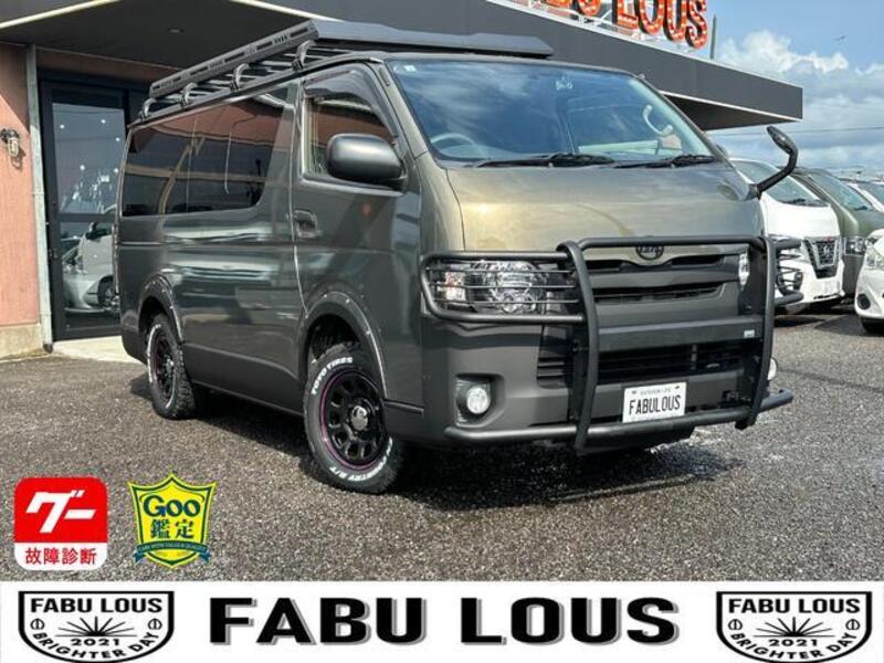 TOYOTA HIACE VAN