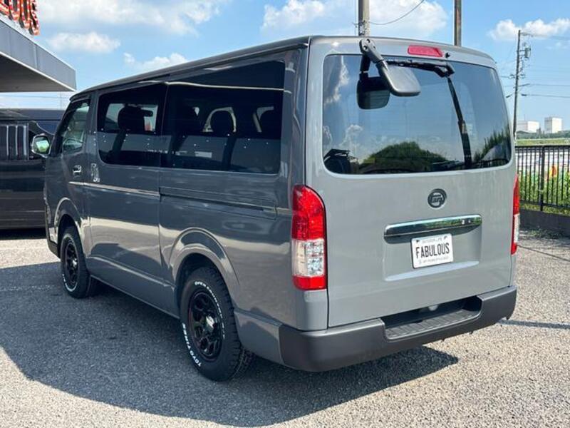 HIACE VAN