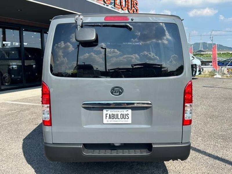HIACE VAN