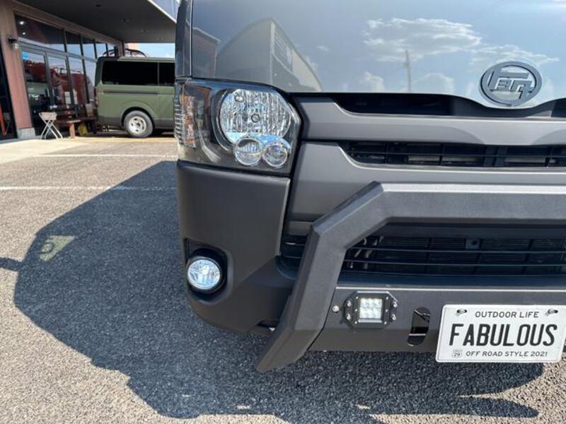 HIACE VAN