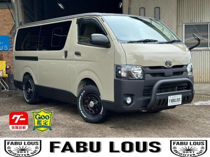 TOYOTA HIACE VAN