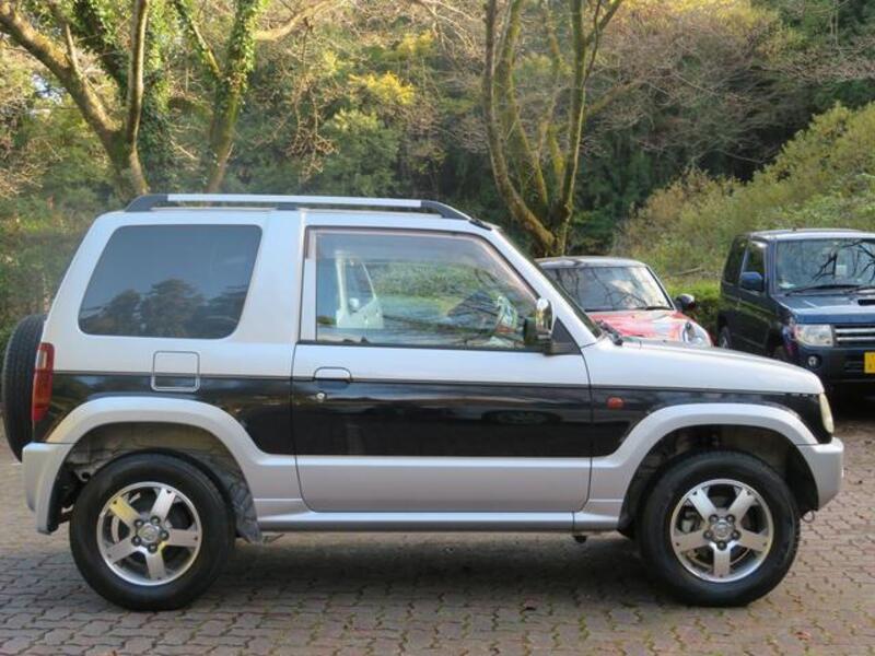 PAJERO MINI