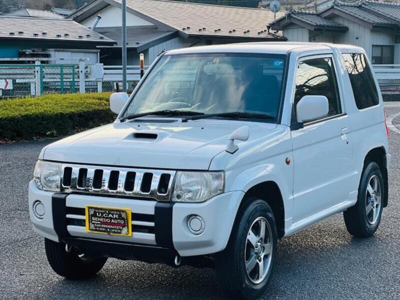 MITSUBISHI PAJERO MINI