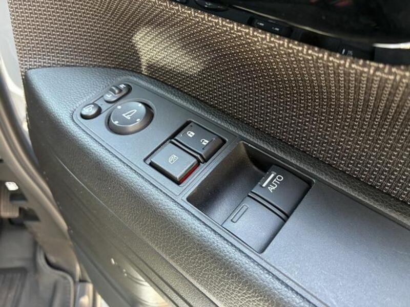 N-VAN