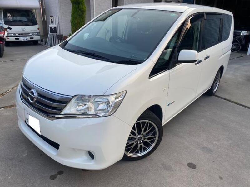NISSAN SERENA