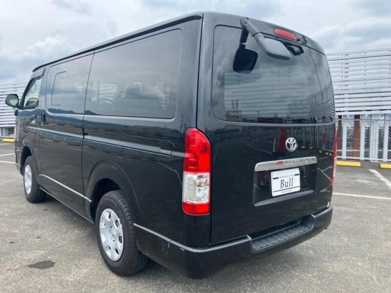 HIACE VAN