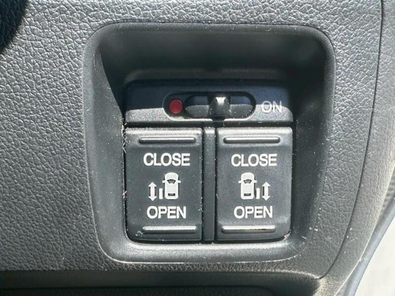 N BOX