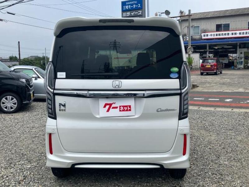 N BOX CUSTOM