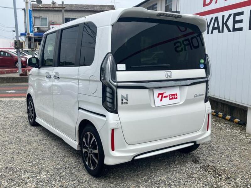 N BOX CUSTOM