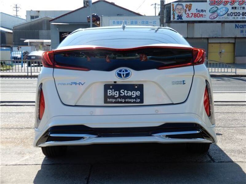 PRIUS PHV