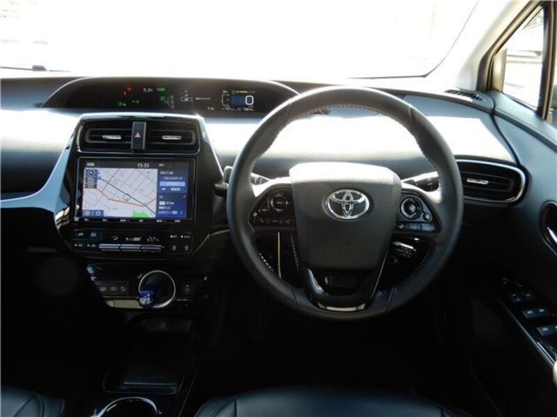 PRIUS PHV
