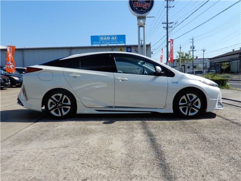 PRIUS PHV