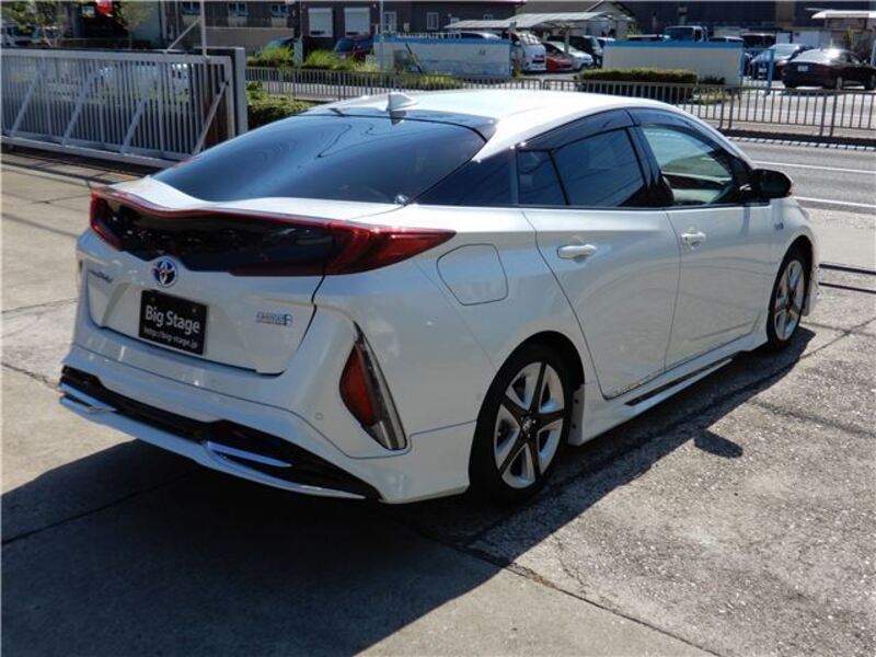 PRIUS PHV