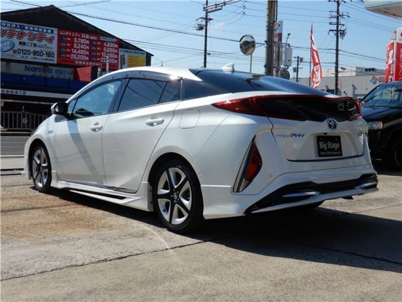 PRIUS PHV