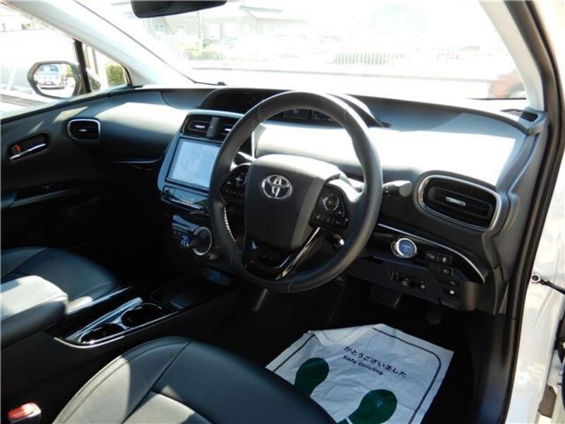 PRIUS PHV