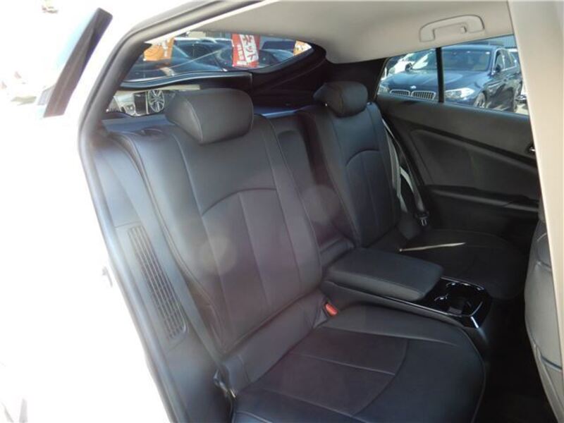 PRIUS PHV