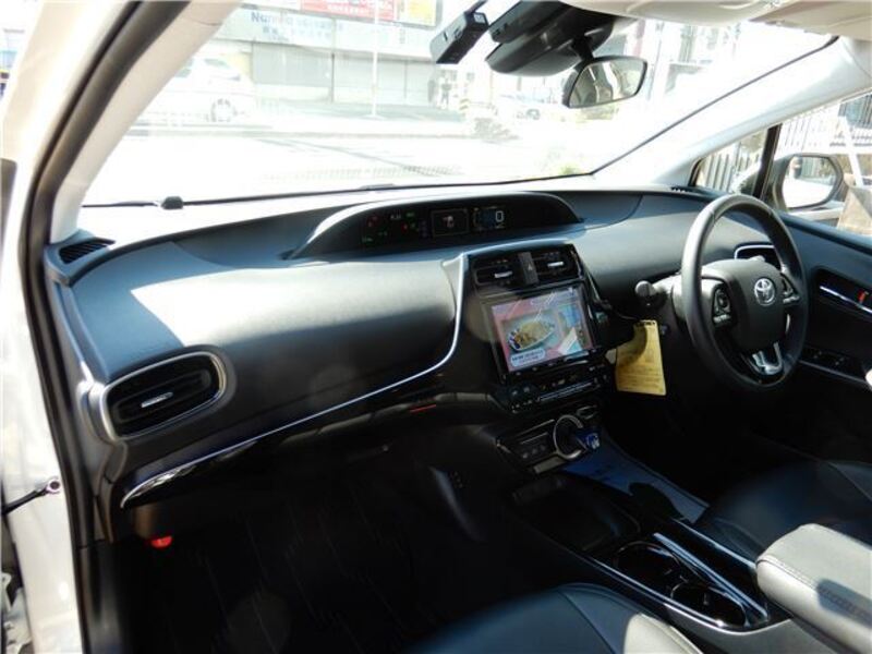 PRIUS PHV