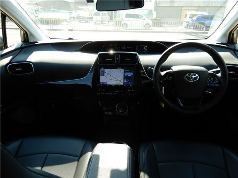 PRIUS PHV