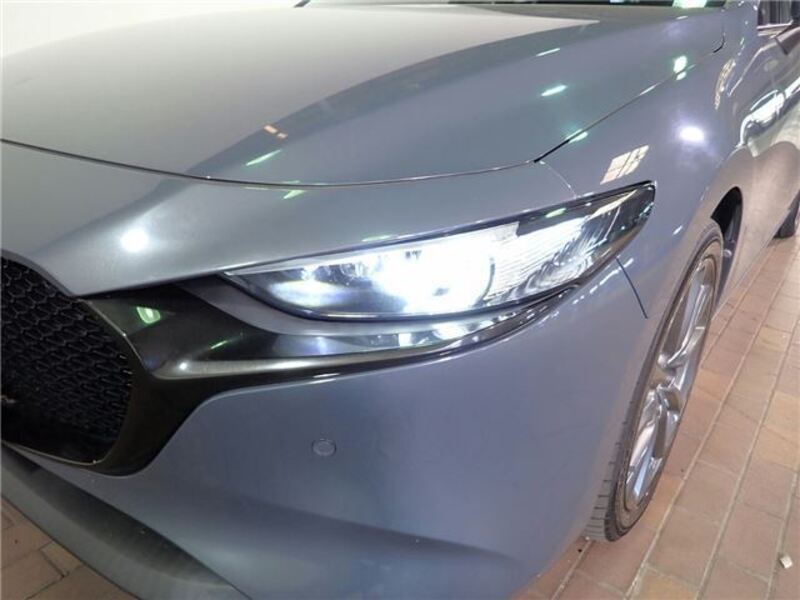 MAZDA3