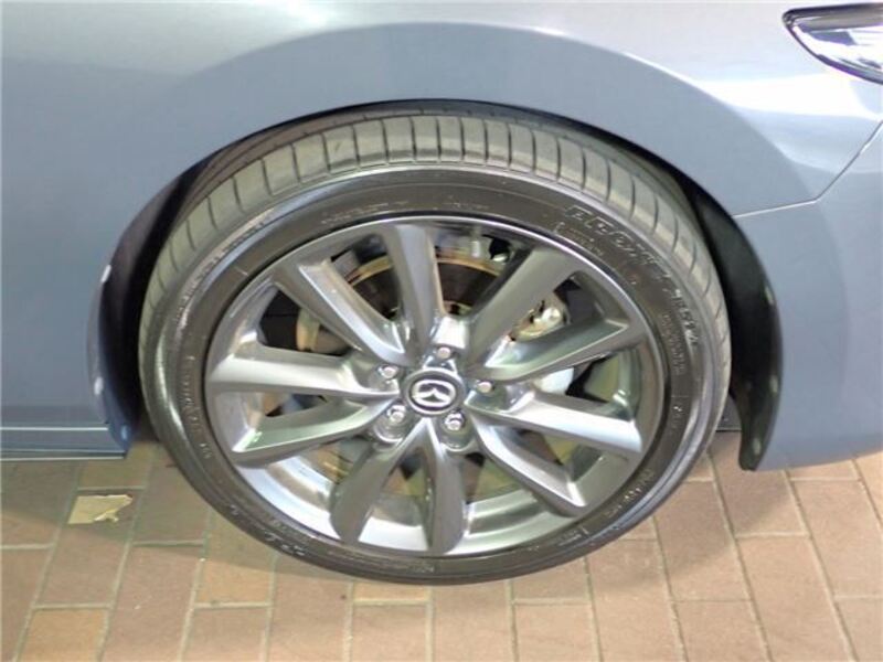 MAZDA3