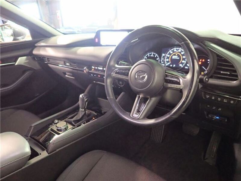 MAZDA3