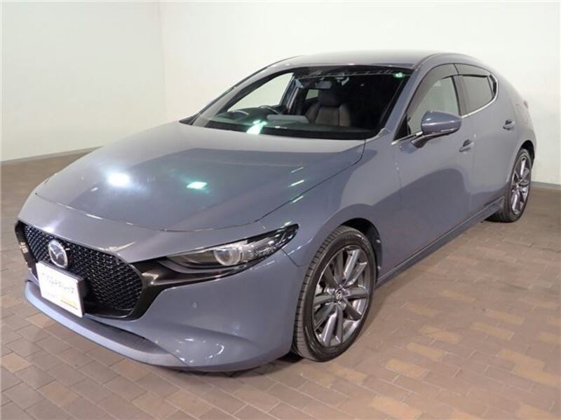 MAZDA3
