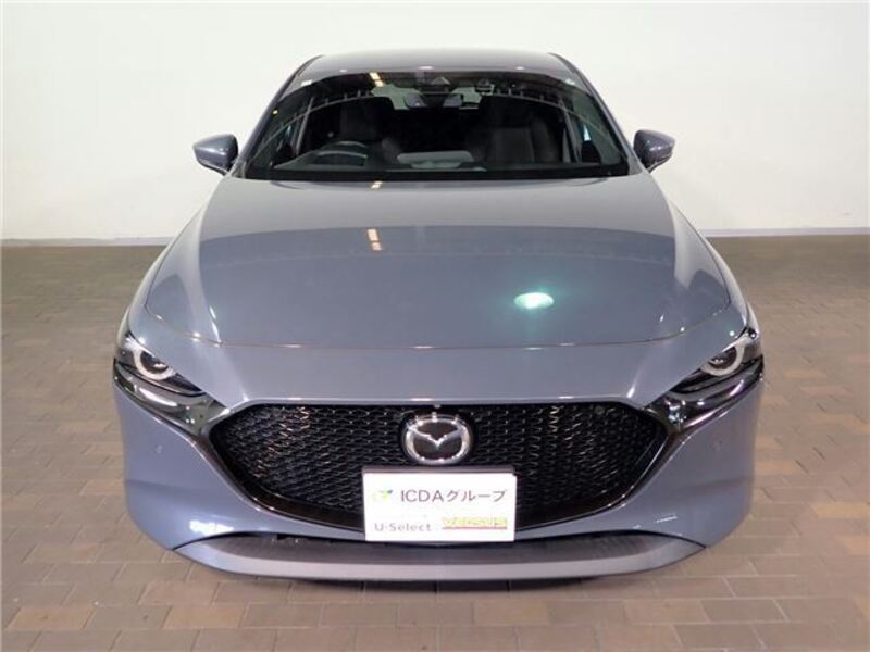 MAZDA3