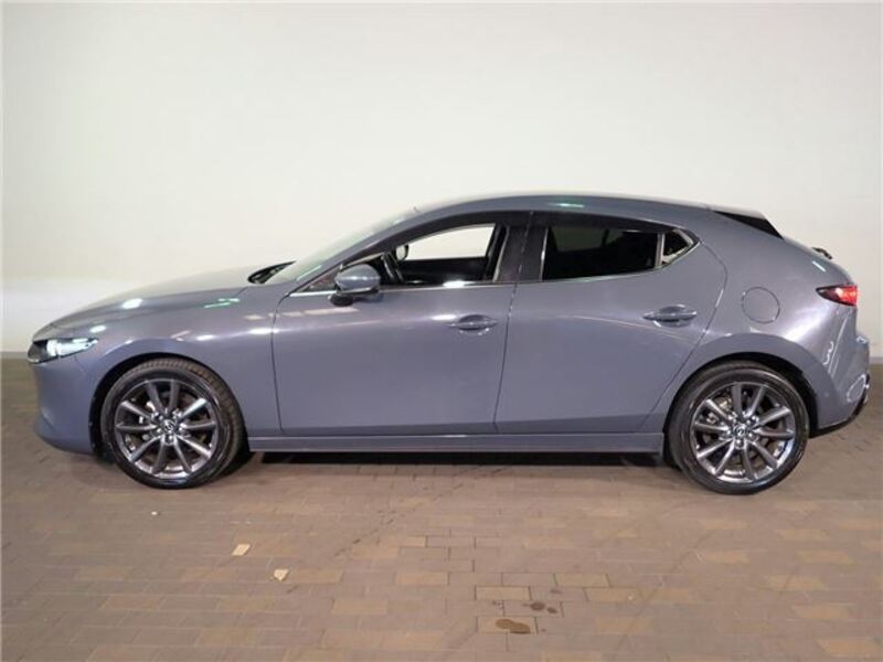 MAZDA3