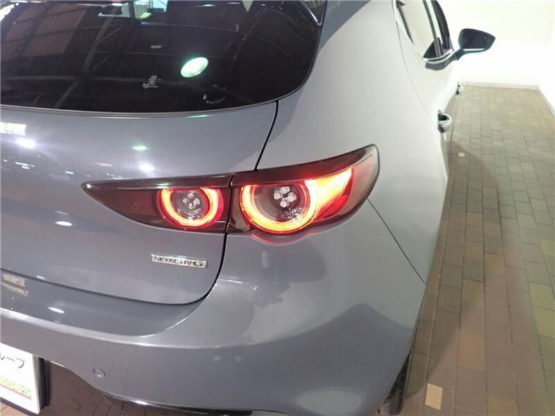 MAZDA3