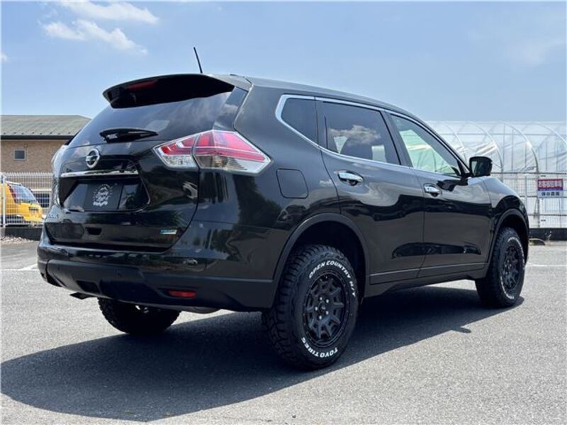 X-TRAIL