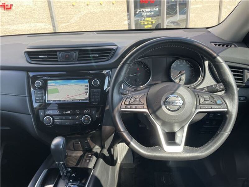 X-TRAIL