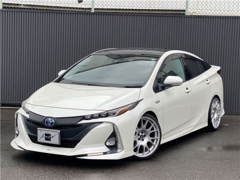 TOYOTA PRIUS PHV