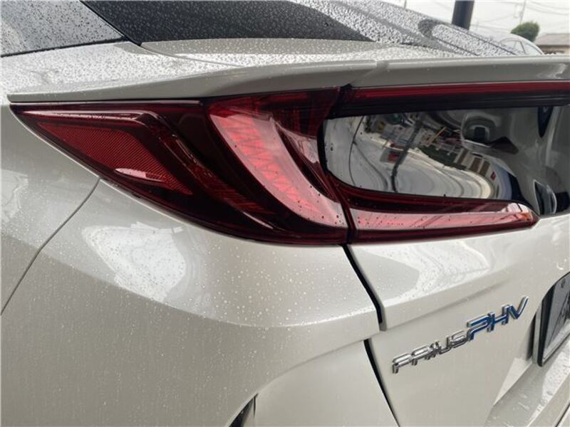 PRIUS PHV