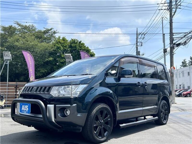MITSUBISHI DELICA D5