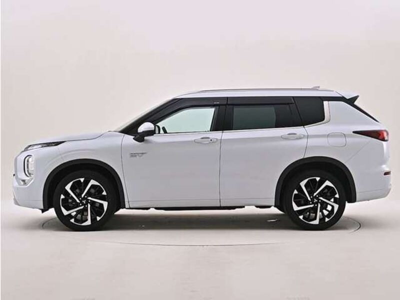 OUTLANDER