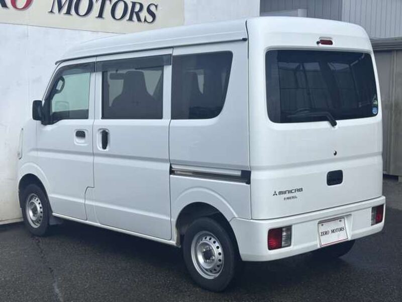 MINICAB VAN