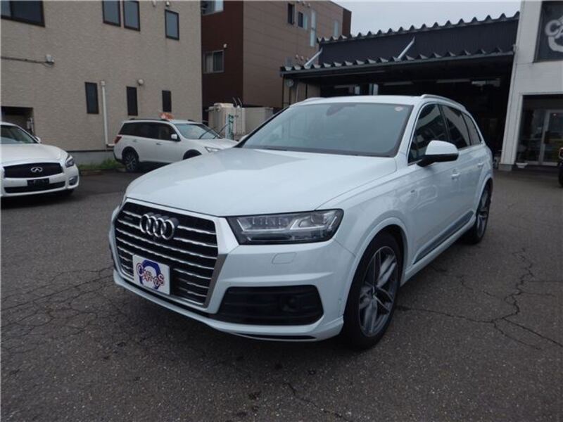 AUDI Q7