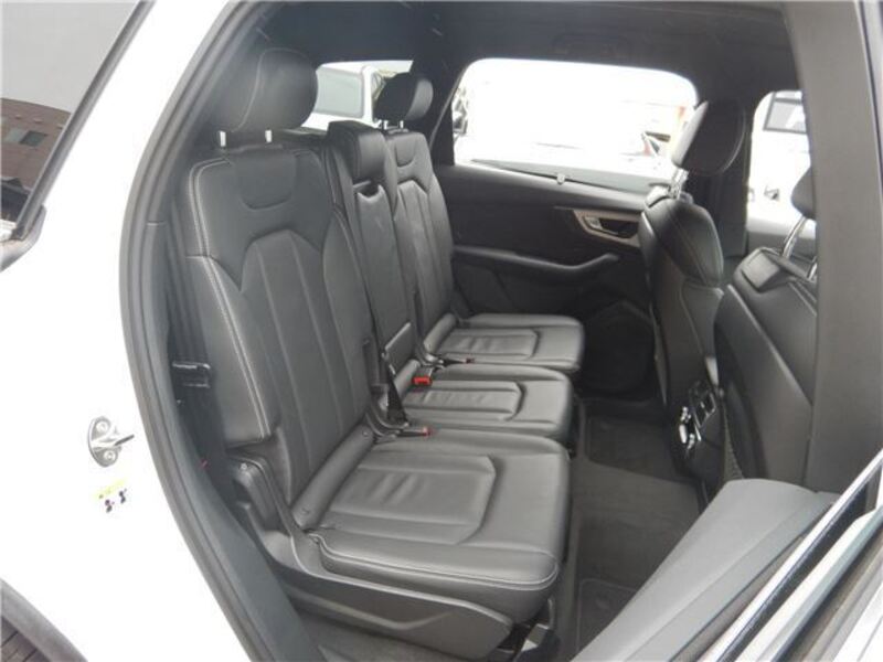 Q7