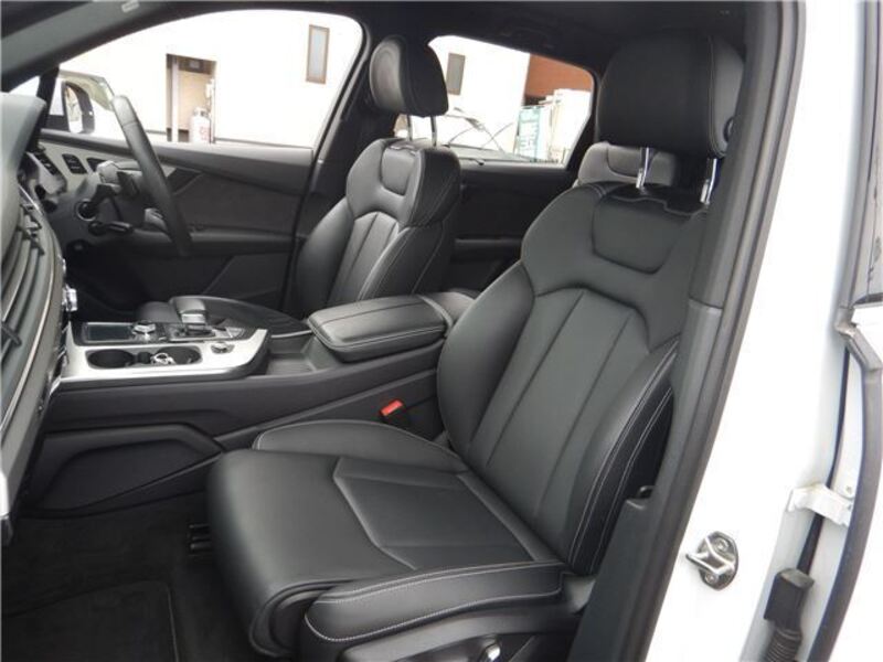 Q7