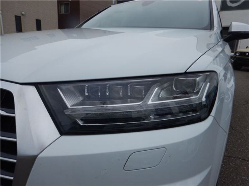 Q7