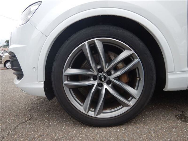 Q7