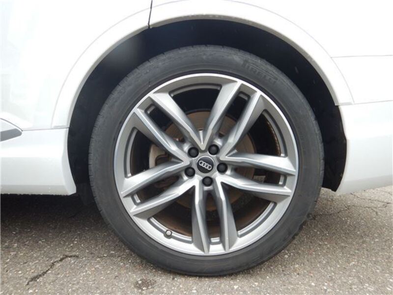 Q7
