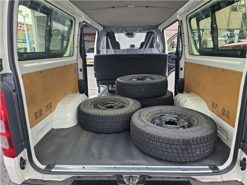 HIACE VAN
