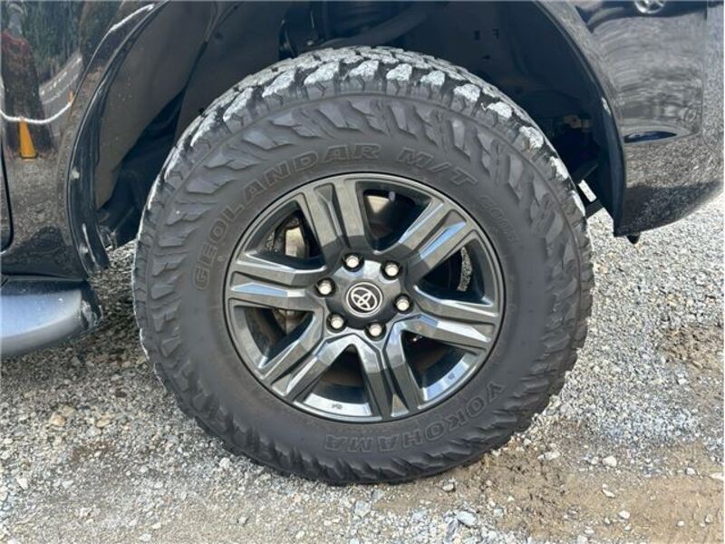 HILUX