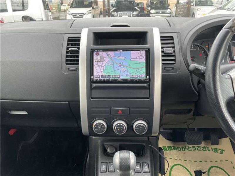 X-TRAIL