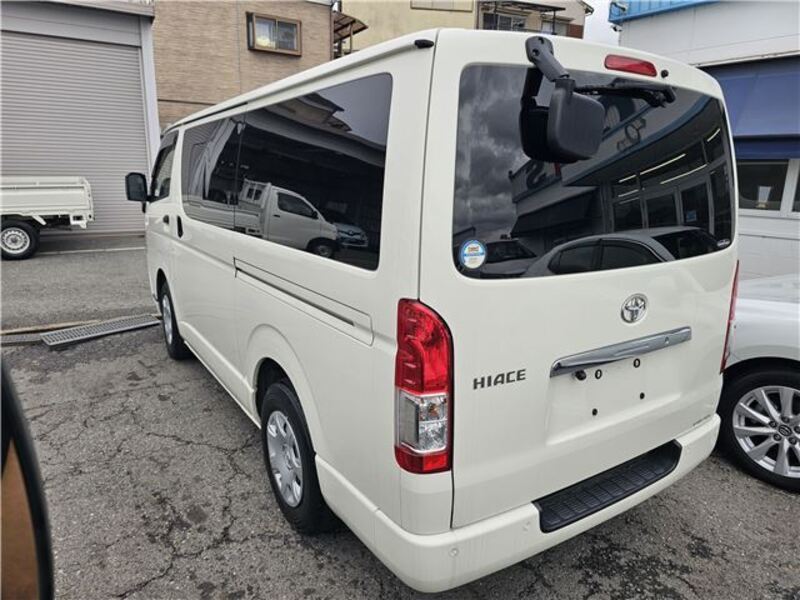 HIACE VAN
