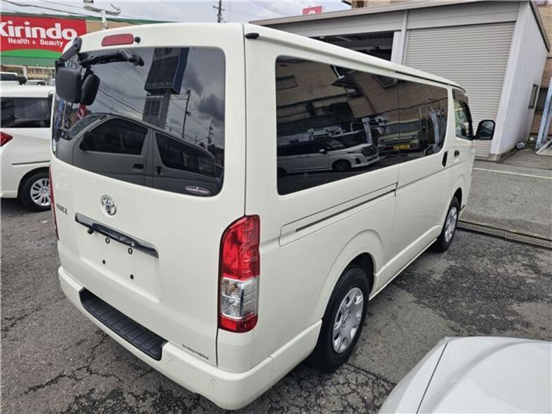 HIACE VAN