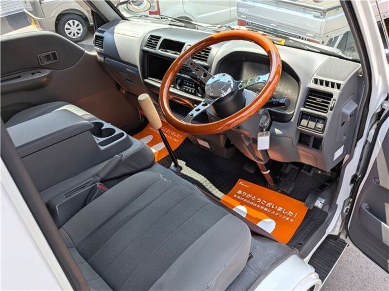 BONGO VAN