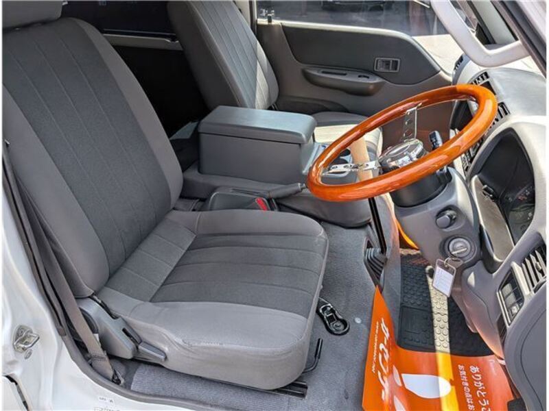 BONGO VAN