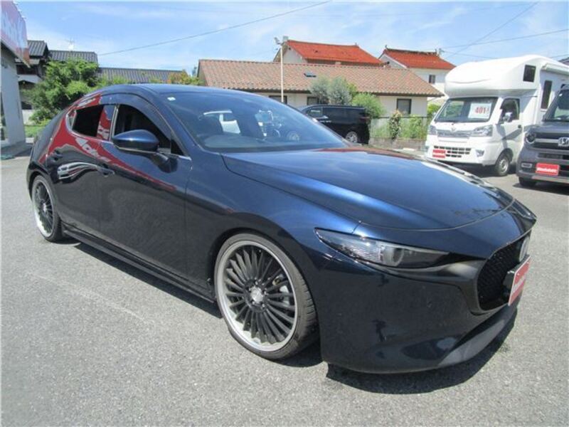 MAZDA3